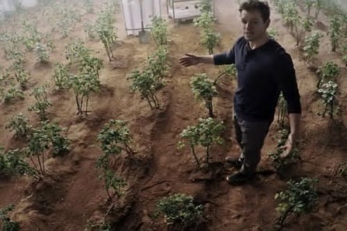 matt-damon-is-greatest-botanist-on-mars-in-new-trailer-for-the-martian